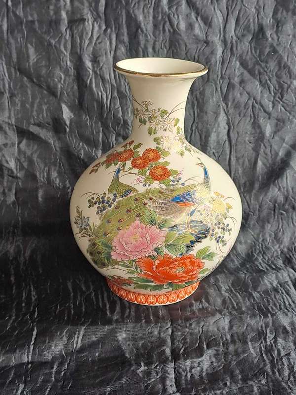 Shibata Japan porcelain Peacock and flowers vase