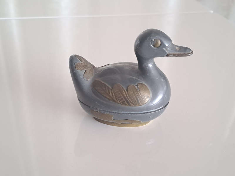 Vintage small pewter and brass duck trinket box with lid, 9x7cm