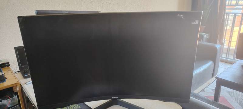 Samsung Odyssey G5. 165Hz 32" Curved Monitor (ls32ag550eaxxa) PSU Working Perfectly. Screen Broken.