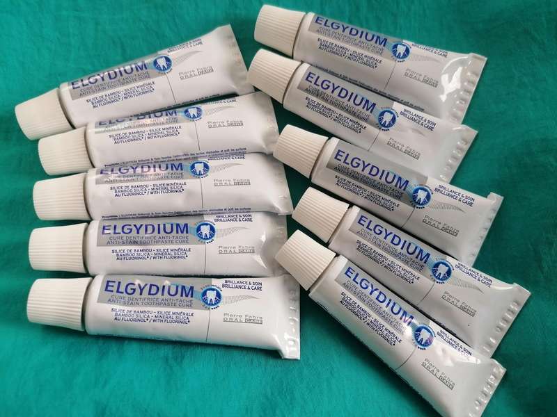 10 X 7ml ELGYDIUM ANTI-STAIN TOOTHPASTE CURE