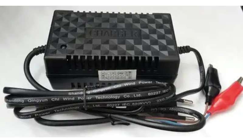 Battery Charger 12V 2A Intelligent Pulse Charger