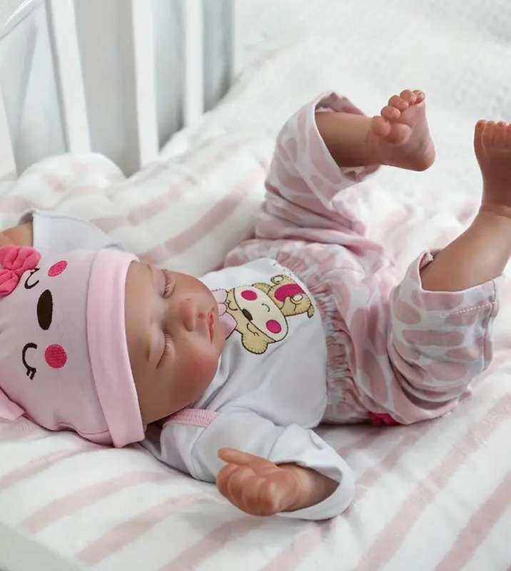 55cm / 22" Lifelike Reborn Baby Girl Doll