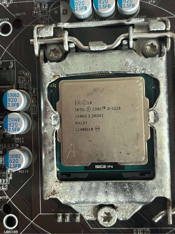 3x DDR3 Motherboards with Cpu (Faulty)