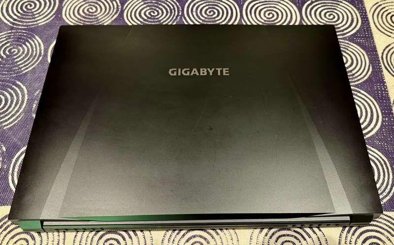 GIGABYTE SABRE 17 i7 7th Gen, 12GB RAM, 4GB Nvidia, 1 x M.2 256GB SSD, 1 x 2.5" 1TB HDD