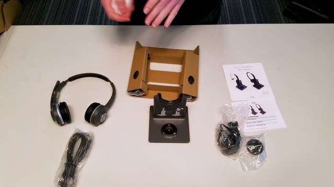 Cisco Headset 562 with Multibase Station (Retail R6800) LATE ENTRY