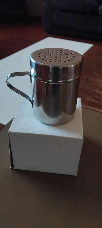 Salt shaker
