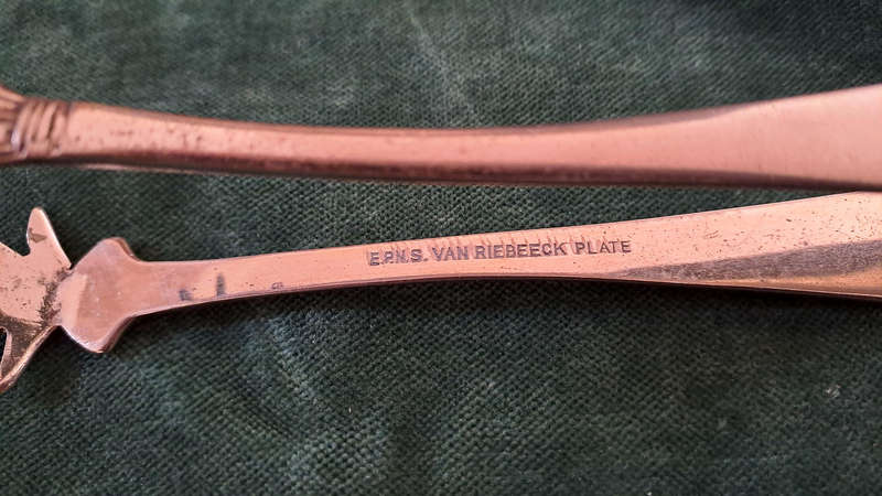 Silver plated claw tongs - Van Riebeeck