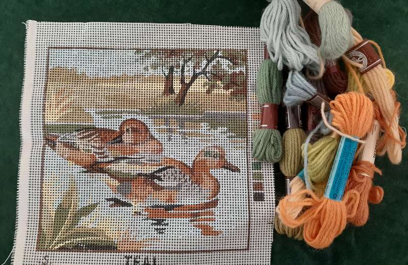 Small tapestry canvas - 20 x 20cm, with odd yarns