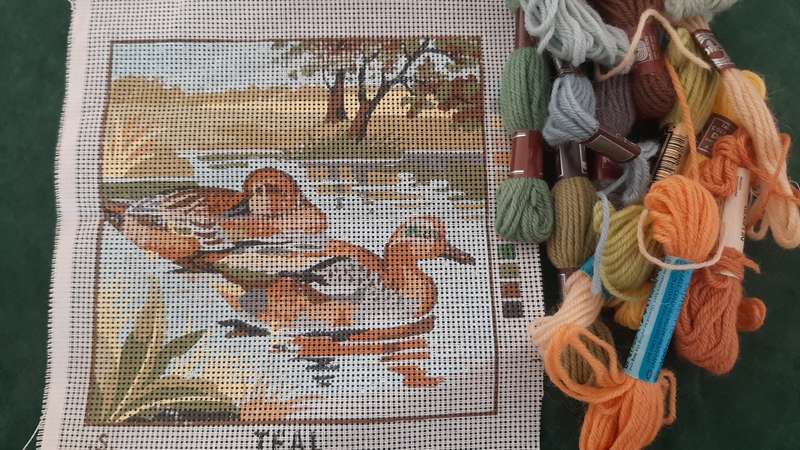 Small tapestry canvas - 20 x 20cm, with odd yarns