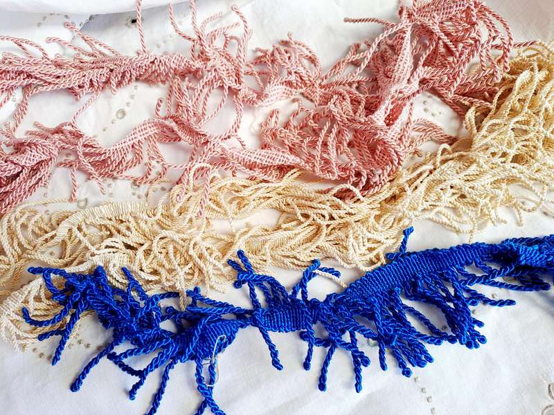 Vintage fringe 5 cm wide -  150cm in total