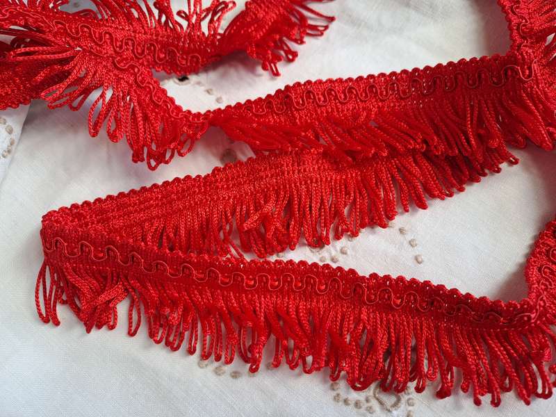 Red fringe - price per metre