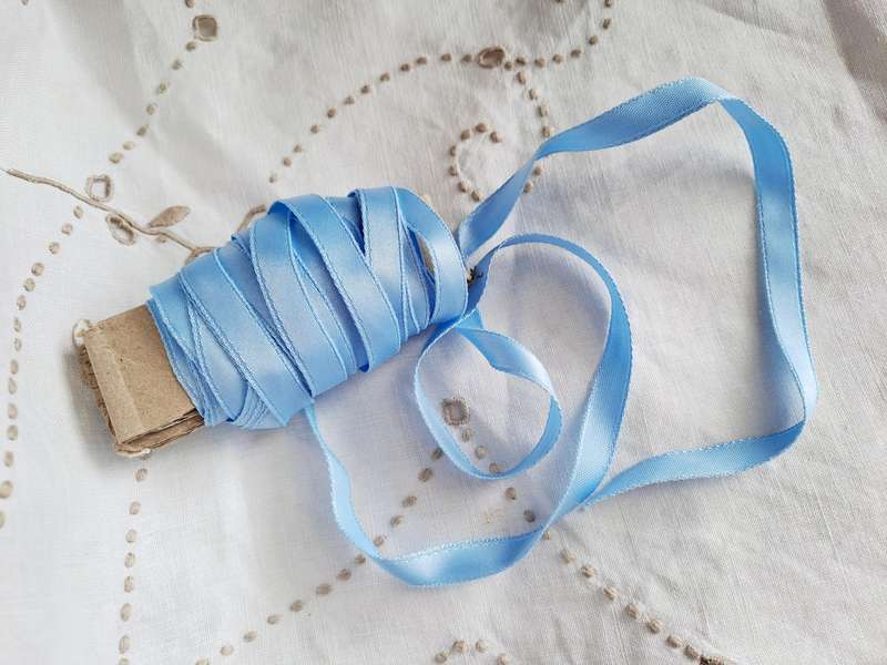 Pale blue satin ribbon - 1cm wide - 3.5 metres