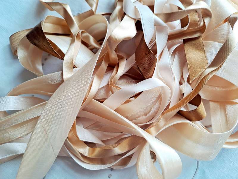 Mixed lot of satin ribbons and binding - 1-2cm wide, 10 metres in total