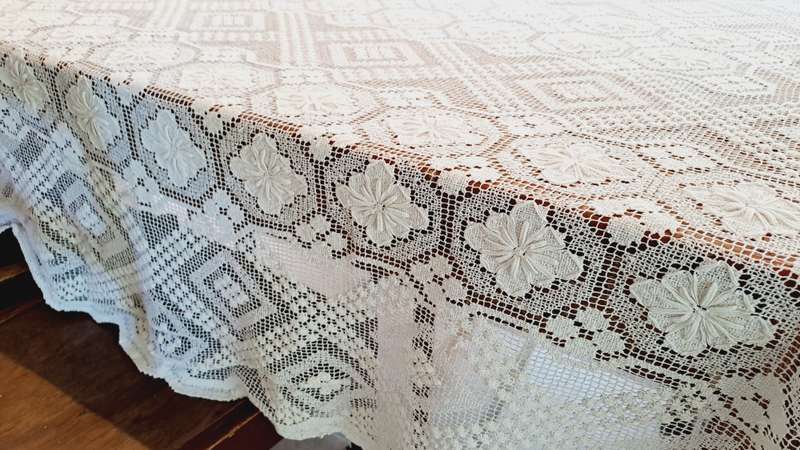 Magnificent, large, hand knotted lace tablecloth 235 x 144cm