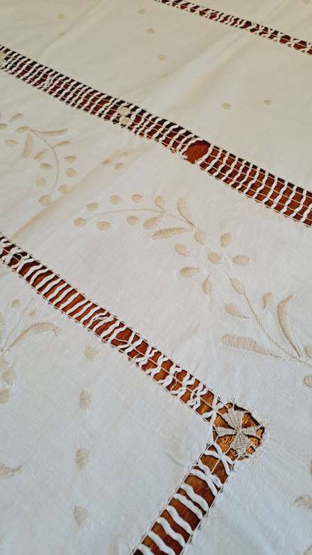 White embroidered tablecloth with drawn thread detail 164 x 116- cotton/linen
