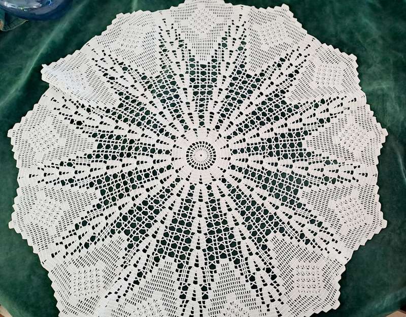 Large crochet doily/ doilie/ small tablecloth - white - 64cm - VGC