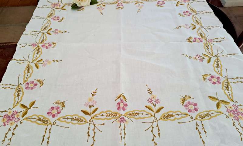 Small linen tablecloth with colourful embroidery 86 x86 cm