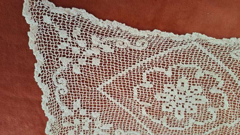 Knotted lace doilies  20cm and 35cm cream colour