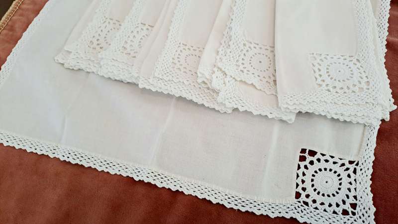 6 cotton napkins -crochet insert - 40 x 40cm