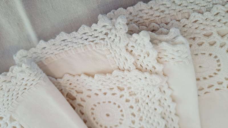 6 cotton napkins -crochet insert - 40 x 40cm