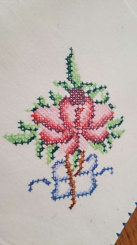 Set of 6 cross stitch embroidered napkins  - cotton - 36 x 36 cm