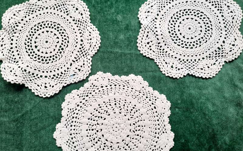 3 small white doilies 15-17cm