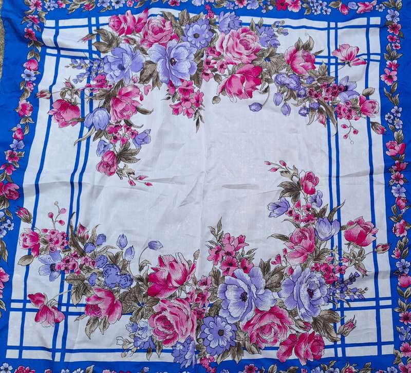 Silk scarf, made in China, 80 x 80cm - good condition