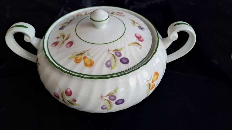 Large Wiesenthal pot with handles - 29cm across and 16cm high