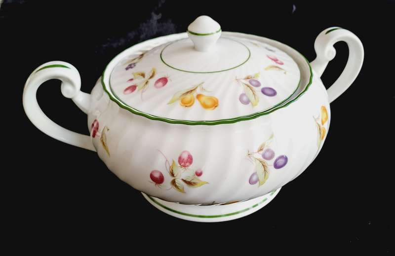 Large Wiesenthal pot with handles - 29cm across and 16cm high