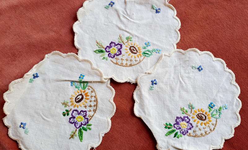 3 small, round, embroidered doilies - 13 cm