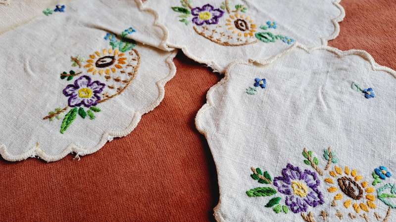 3 small, round, embroidered doilies - 13 cm