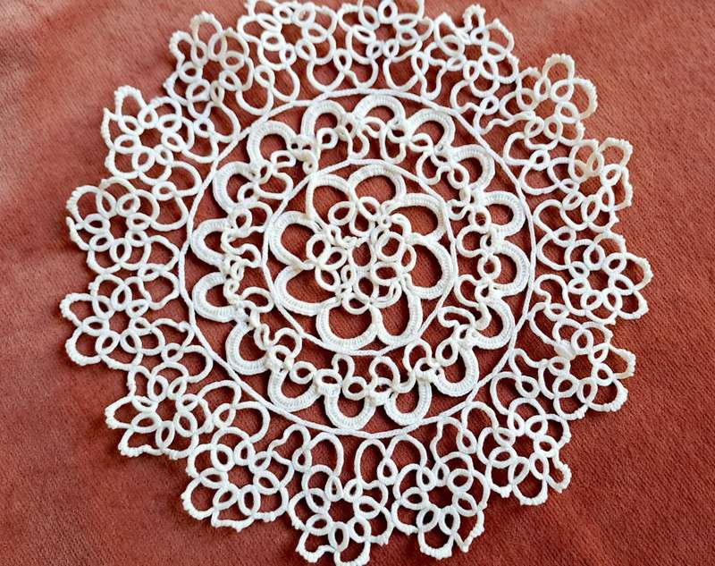 Sall tatted doily 16cm white colour