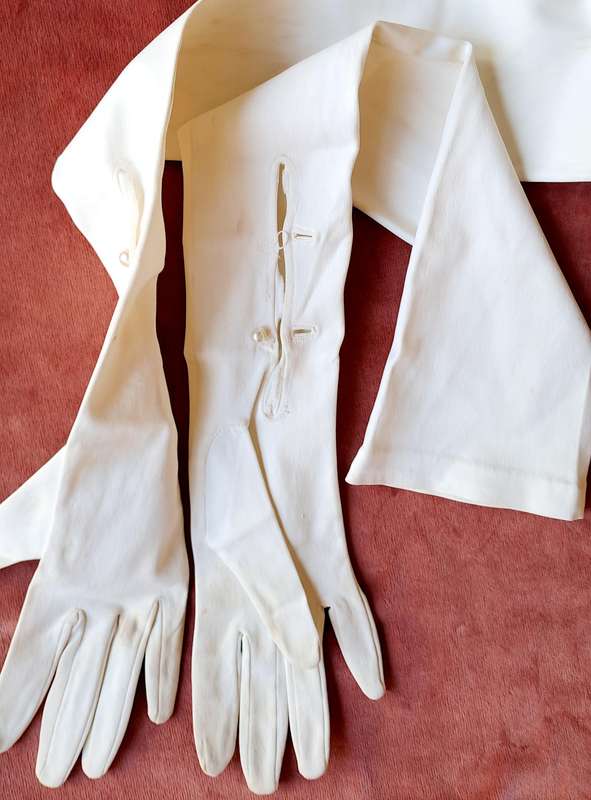 Long vintage satin gloves - 56cm - small size