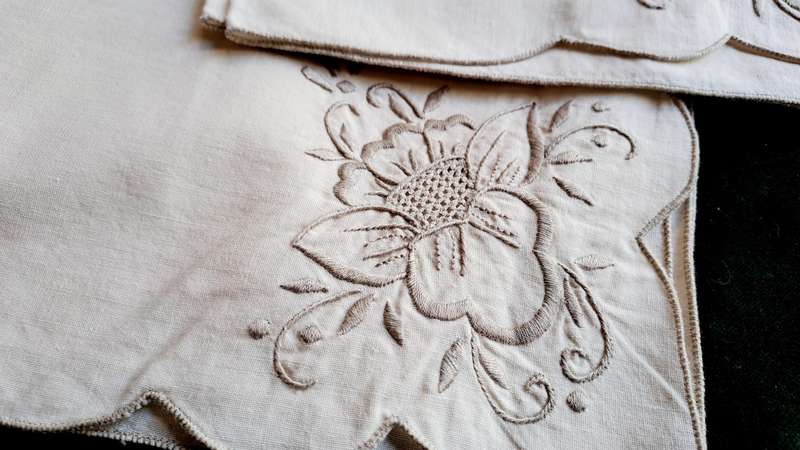 2 cream and grey cotton  napkins 42 x 42 cm