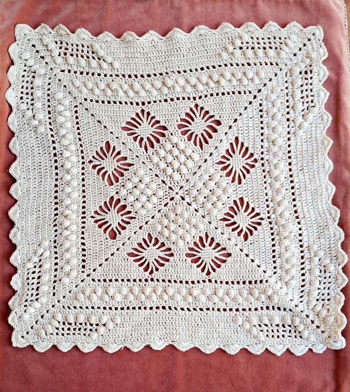 Beige crochet square - 40 x 40cm