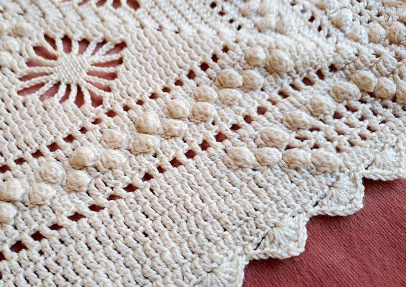 Beige crochet square - 40 x 40cm