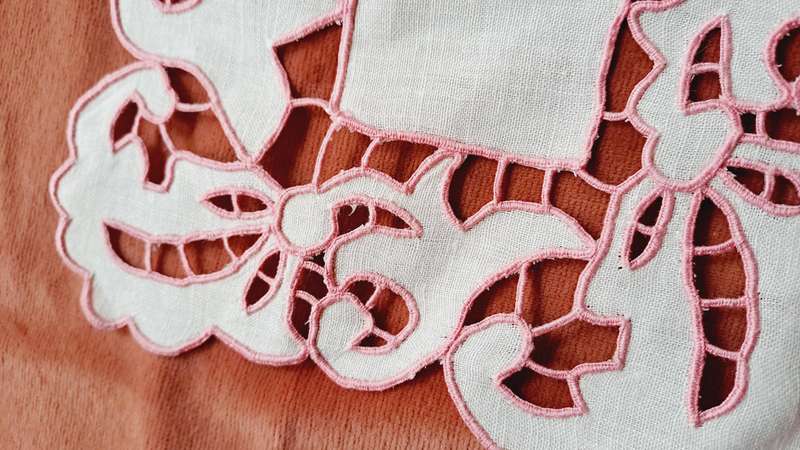 Small, square, embroidered doily mat 15 x 15cm