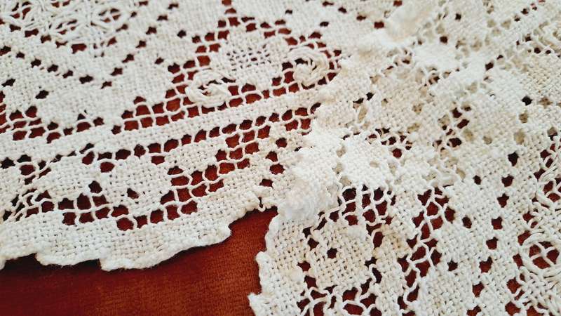 2 hand knotted filet lace doilies - 28 x 20cm