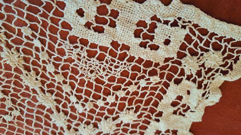 Small handknotted lace cloth -tea dyed - 42 x 22 cm
