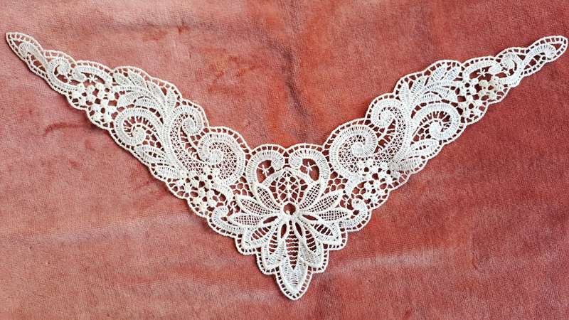 White lace collar trim - 38 cm across
