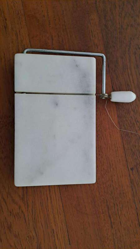 Marble cheese cutter