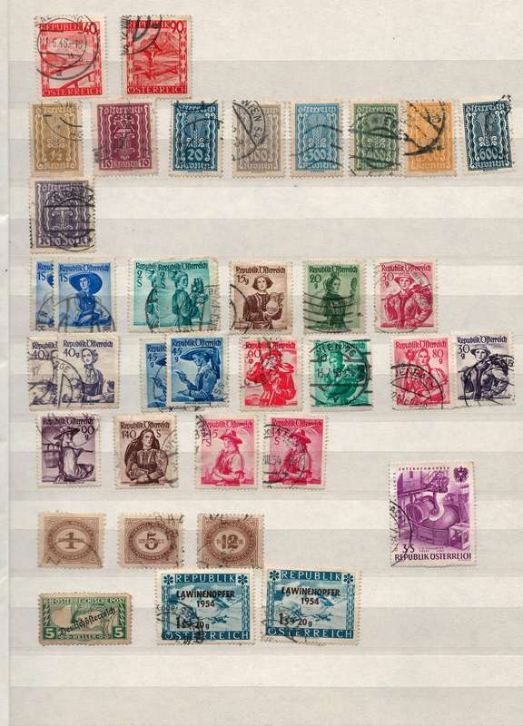 16 Page (32 sides, 10 rows) Stock Book (very fine). Aden to Bulgaria (details below)