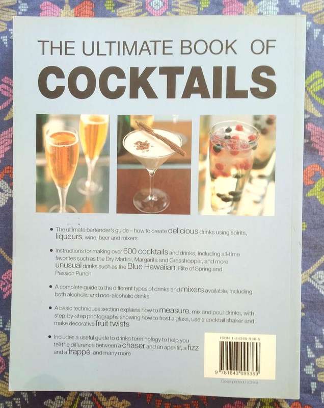 The Ultimate Book of Cocktails by Stuart Walton