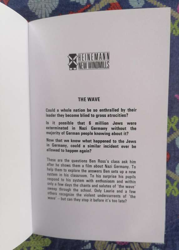 The Wave by Morton Rhue (Heinemann New Windmills)