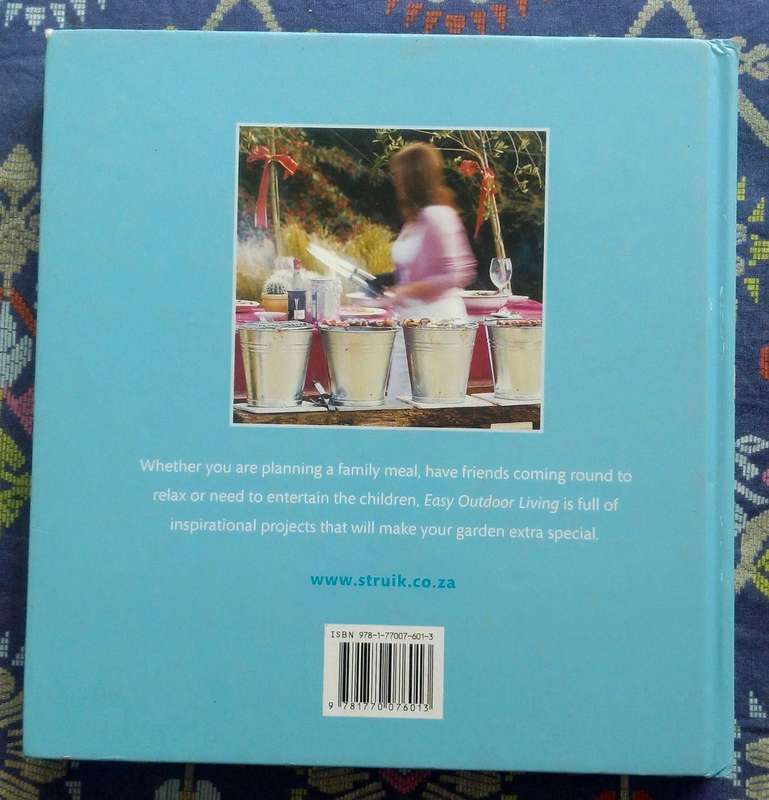 Easy Outdoor Living by Clare Matthews
