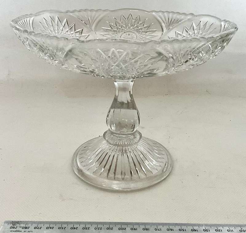 Attractive glass Tazza - perfect for entertaining!