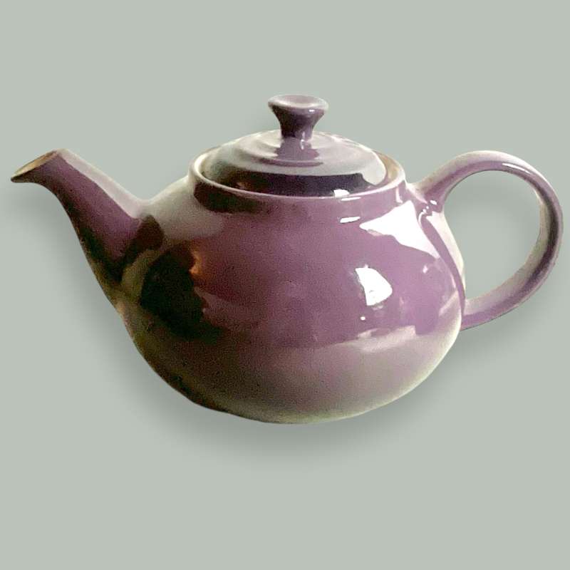 Le Creuset Classic Teapot Ultra Violet (mugs available separately)