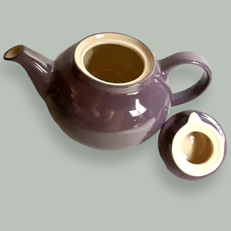 Le Creuset Classic Teapot Ultra Violet (mugs available separately)