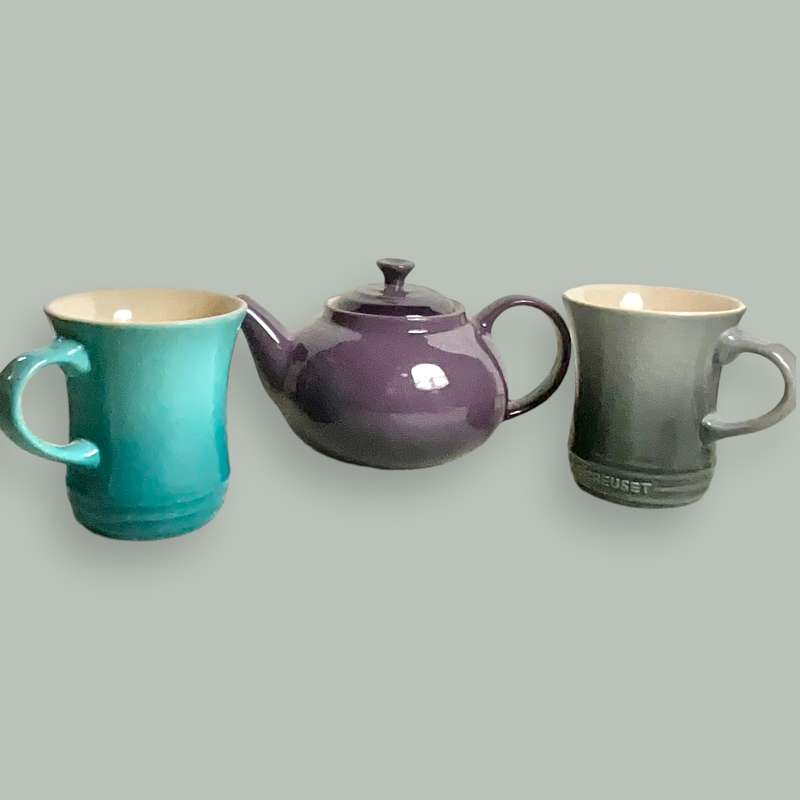 Le Creuset Classic Teapot Ultra Violet (mugs available separately)