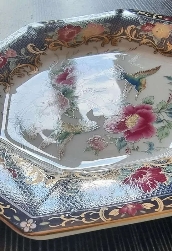 Blue bird and floral pattern decorative plate - collectibles - vintage home decor.